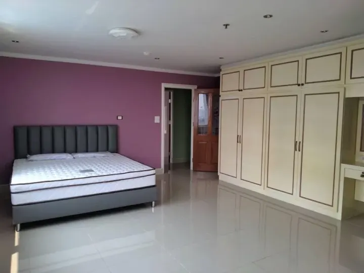 Property photos for Master View Executive Place