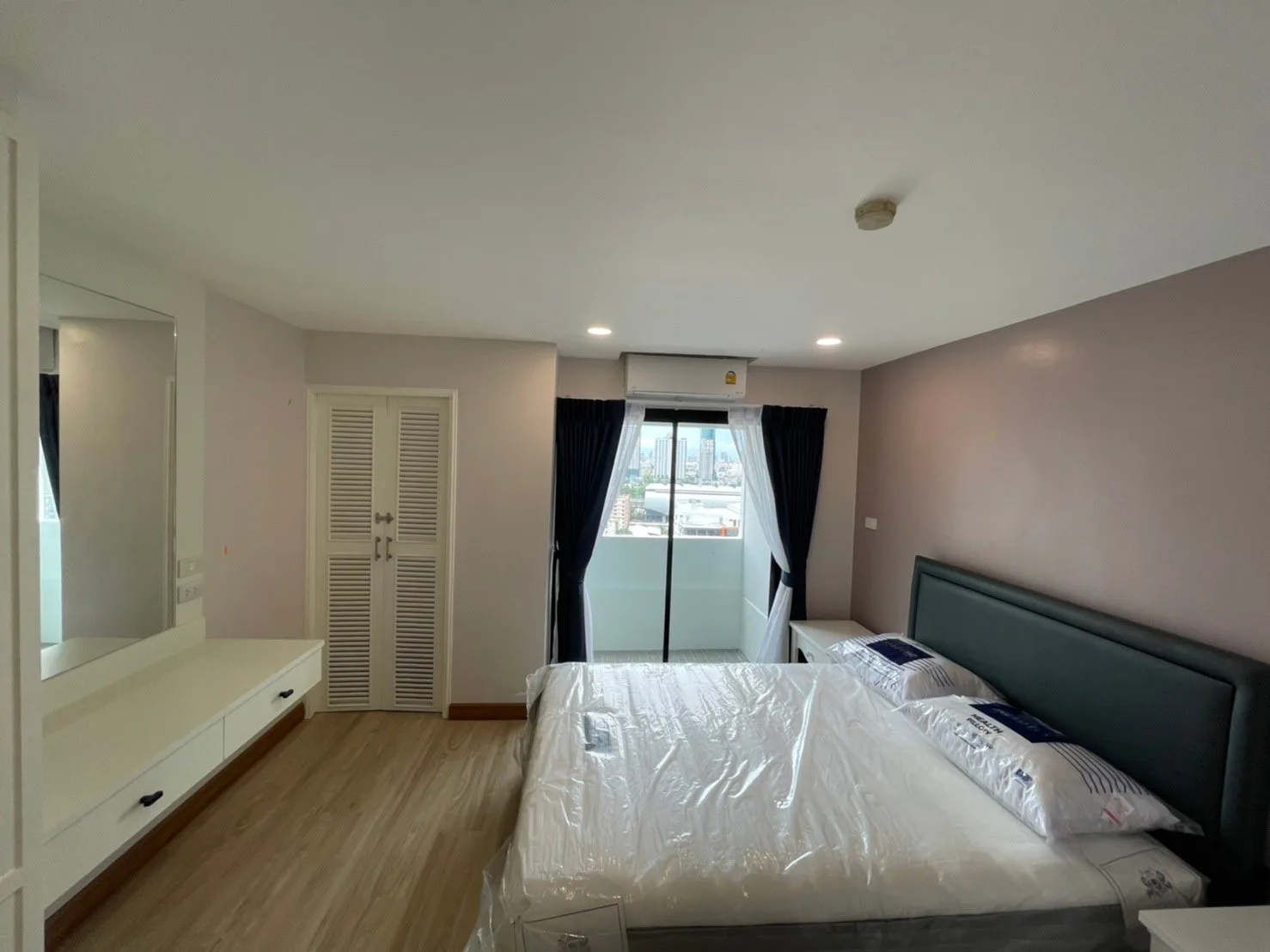 Property photos for Ruamjai Heights