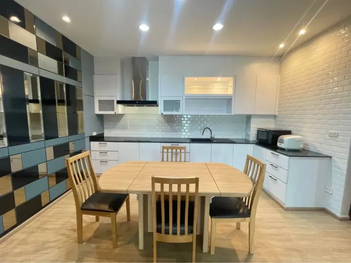 Property photos for Noble Ora