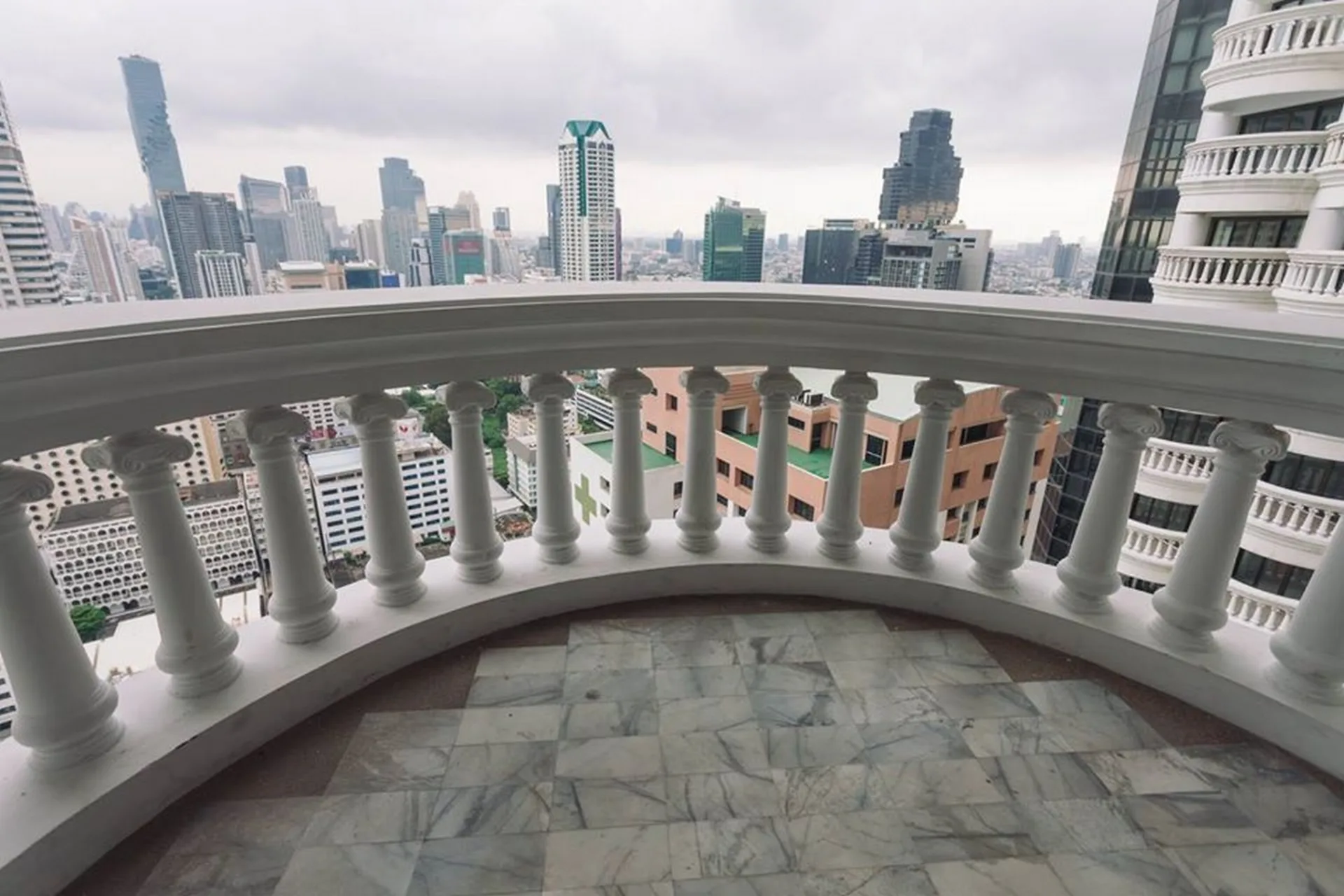 Property photos for State Tower