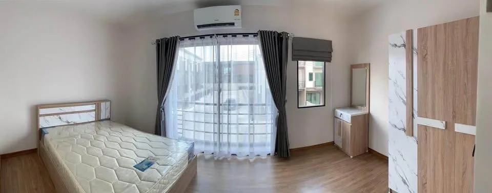 Property photos for Baan Klang Muang Srinakarin-onnut