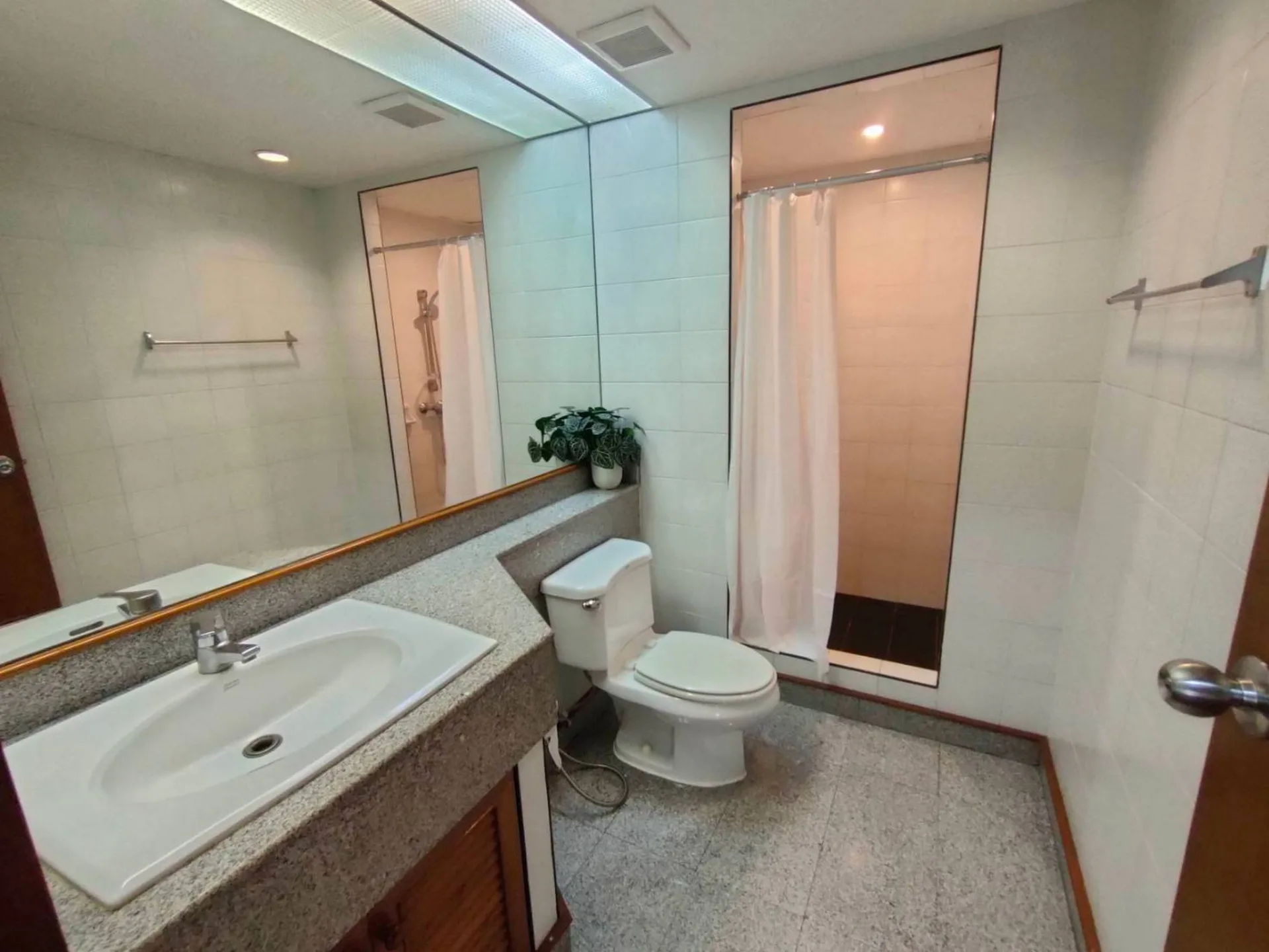 Property photos for Ma Peng Seng Apartment