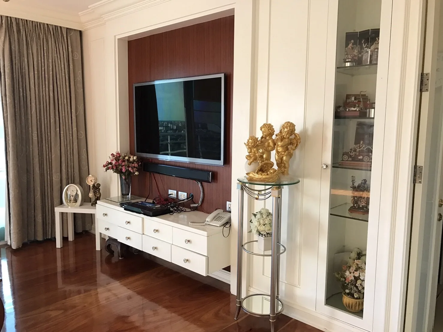 Property photos for Watermark Chaophraya