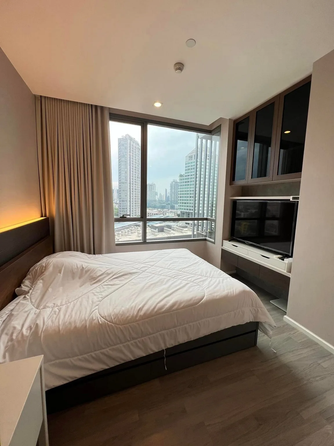 Property photos for The Room Sukhumvit 69