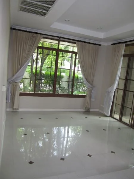 Property photos for Moobaan Narasiri Pattanakarn-srinakarindra