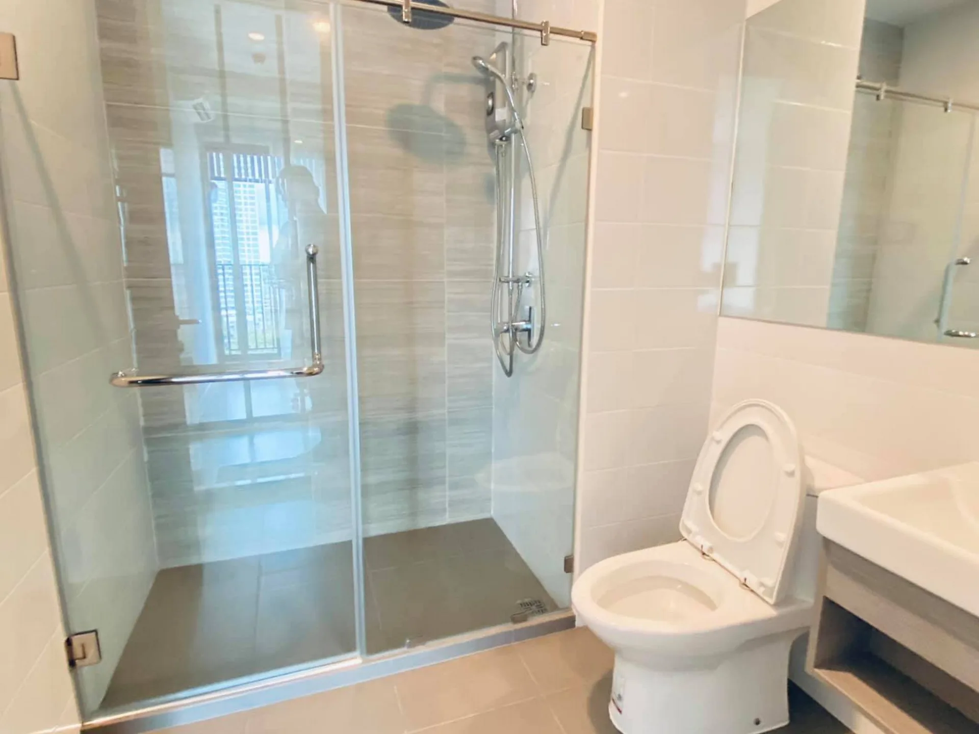 Property photos for KnightsBridge Prime Ratchayothin