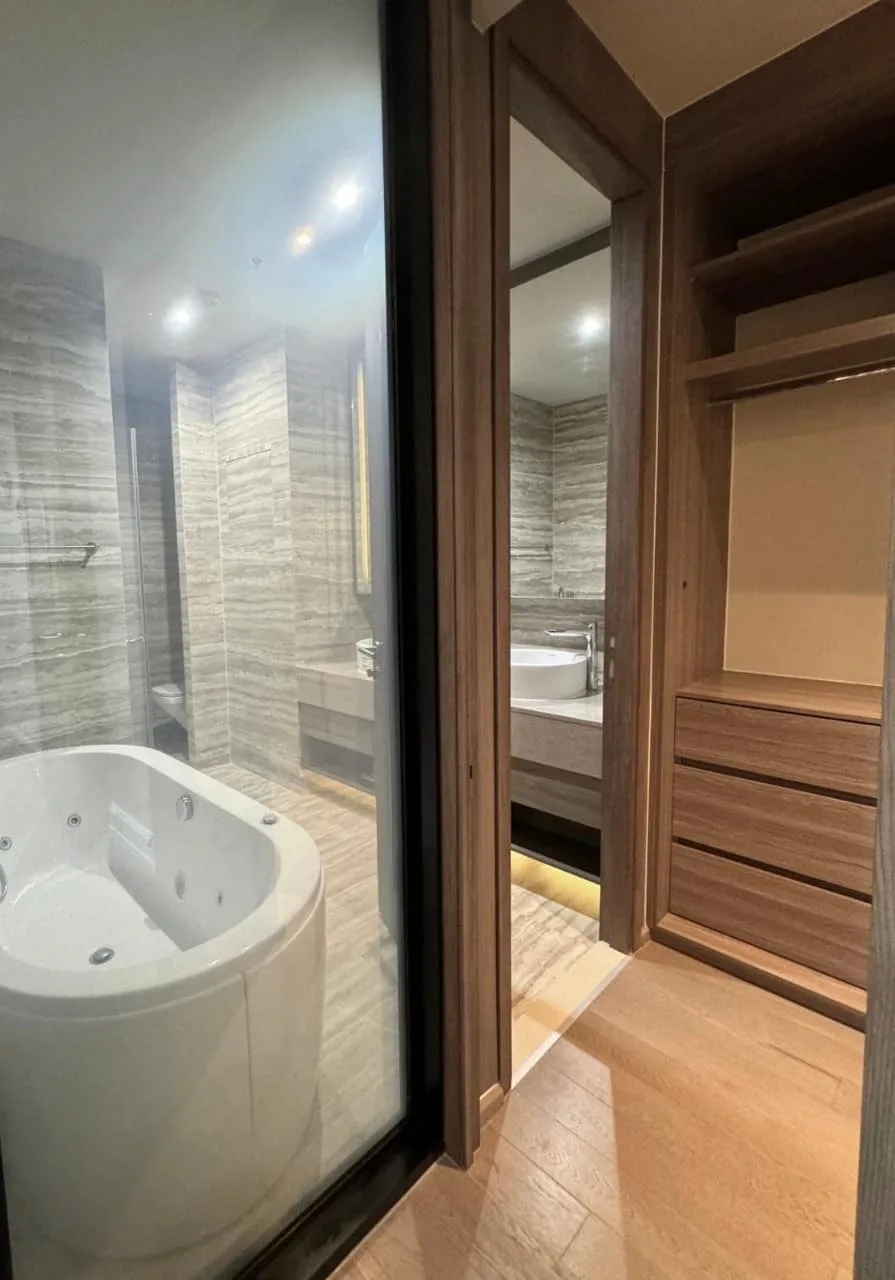 Property photos for Celes Asoke