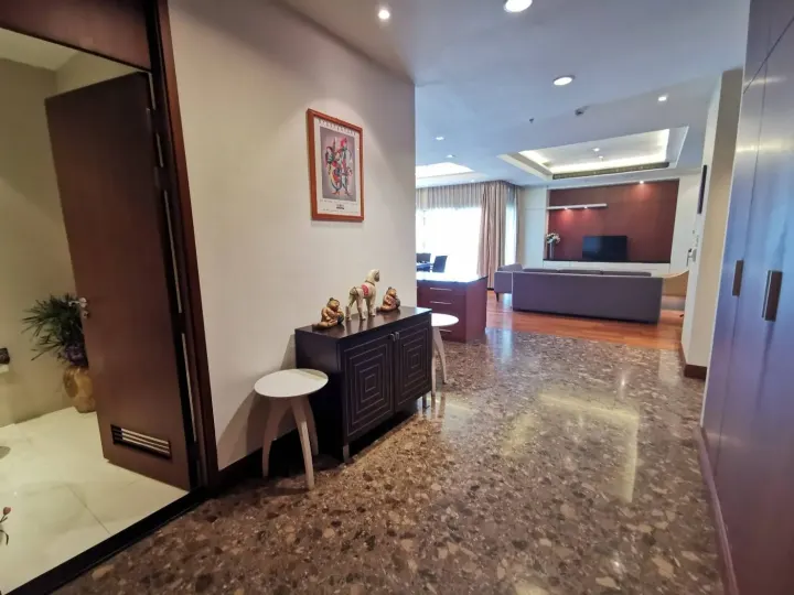 Property photos for Royal Residence Park