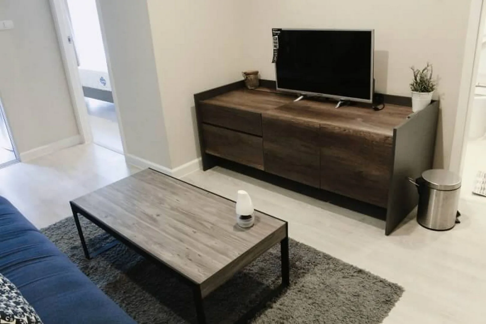 Property photos for Metro Luxe Rama 4