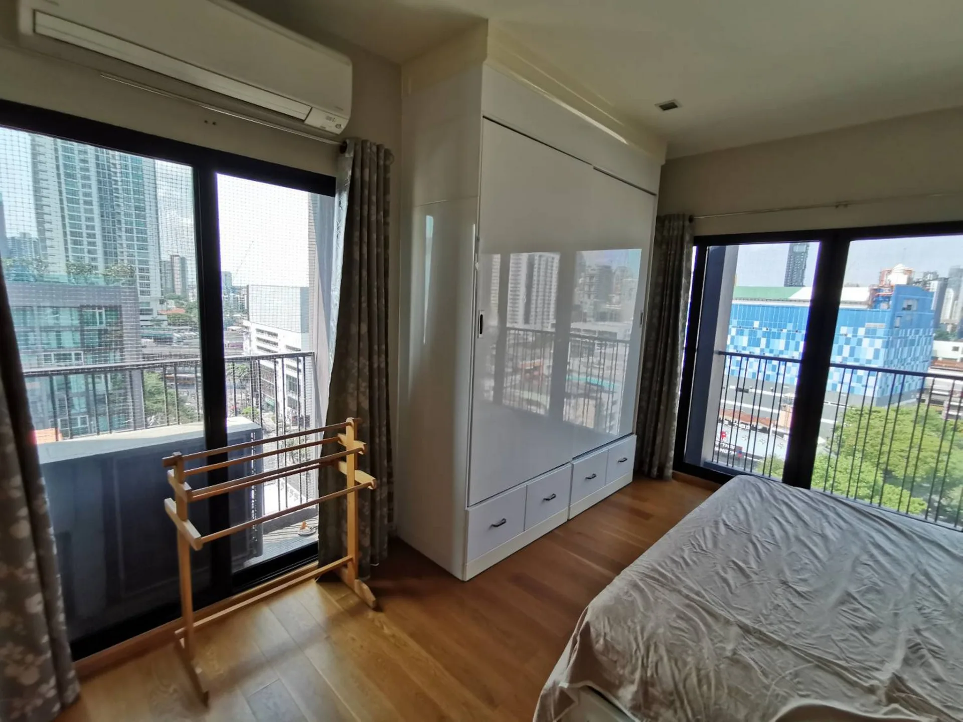 Property photos for Noble Reveal