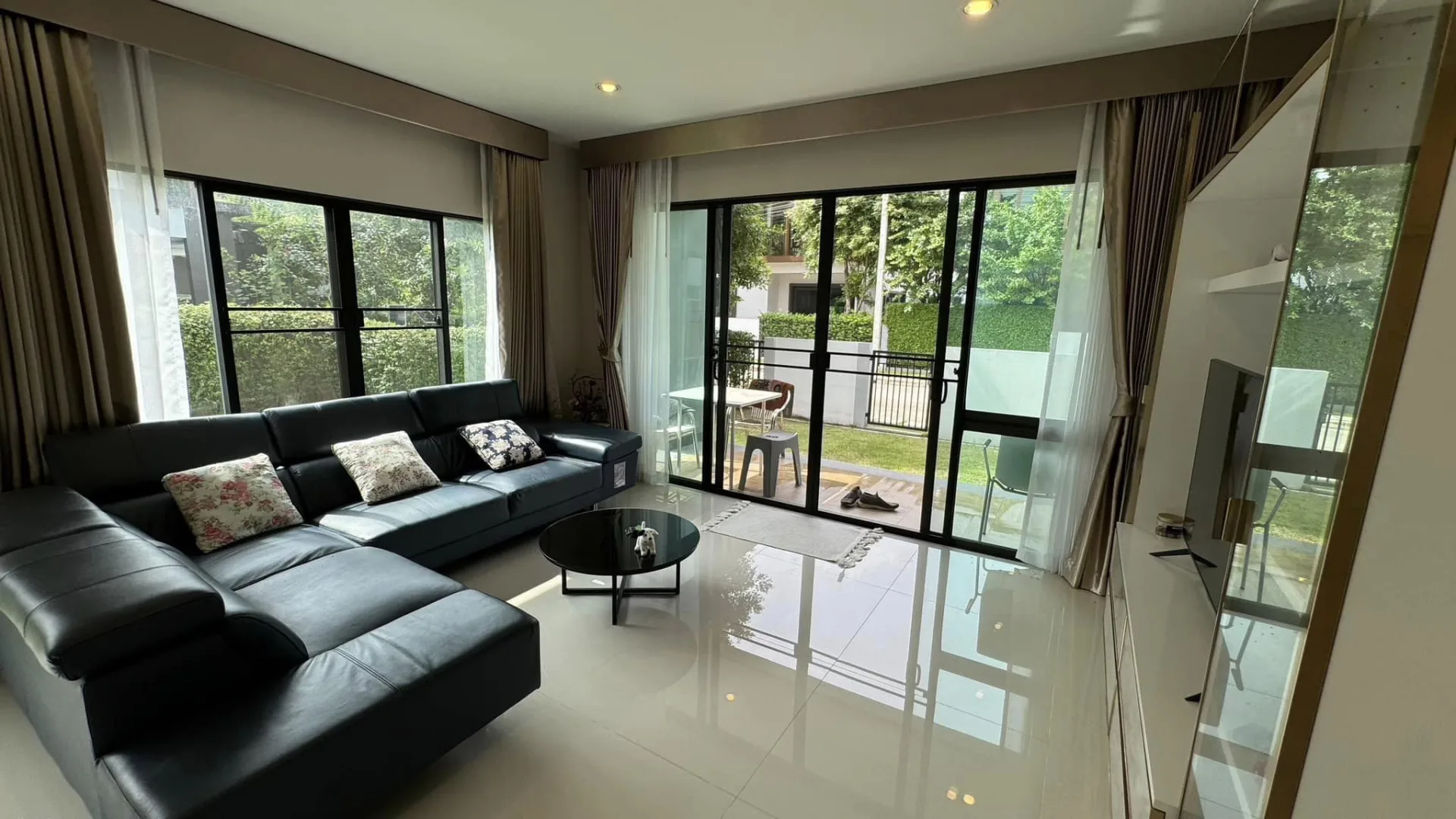 Property photos for Burasiri Pattanakarn