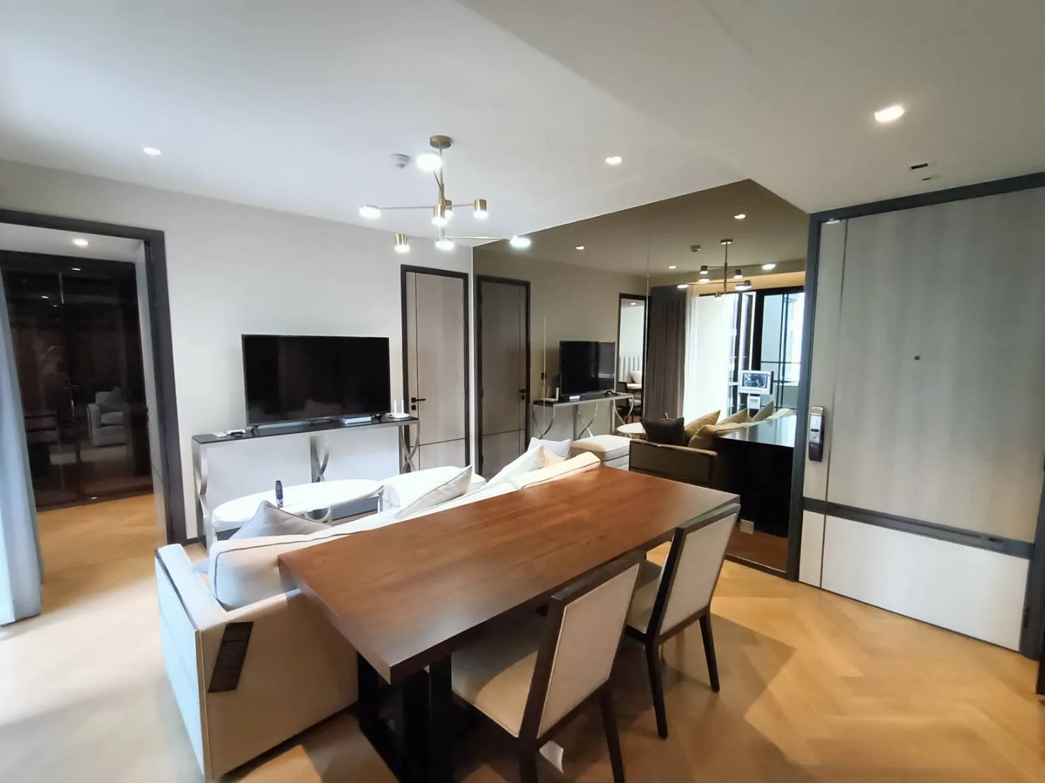 Property photos for The Reserve Sukhumvit 61