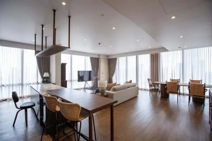 Property photos for Muniq Langsuan
