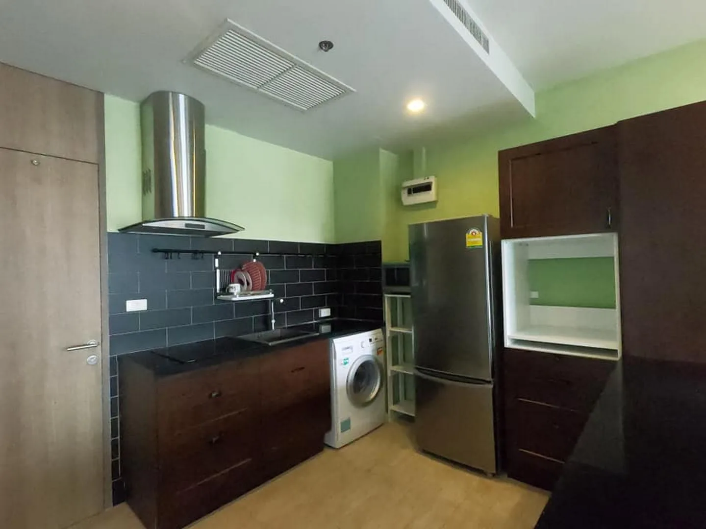 Property photos for Noble Refine