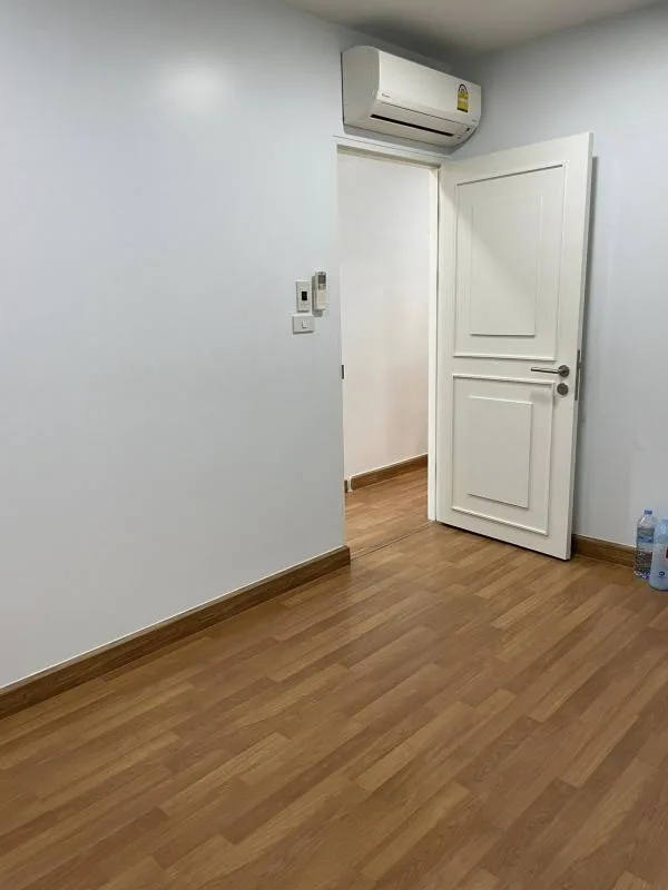 Property photos for State Tower