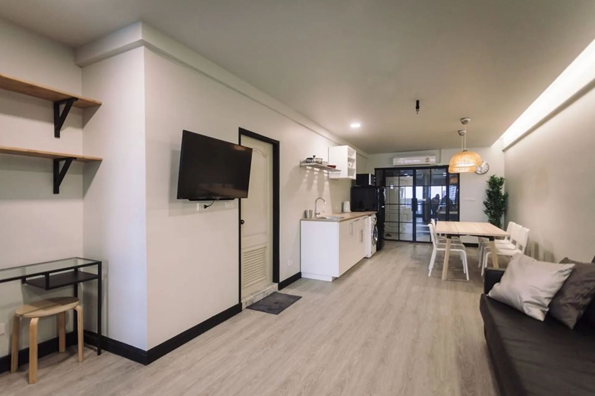 Property photos for State Tower