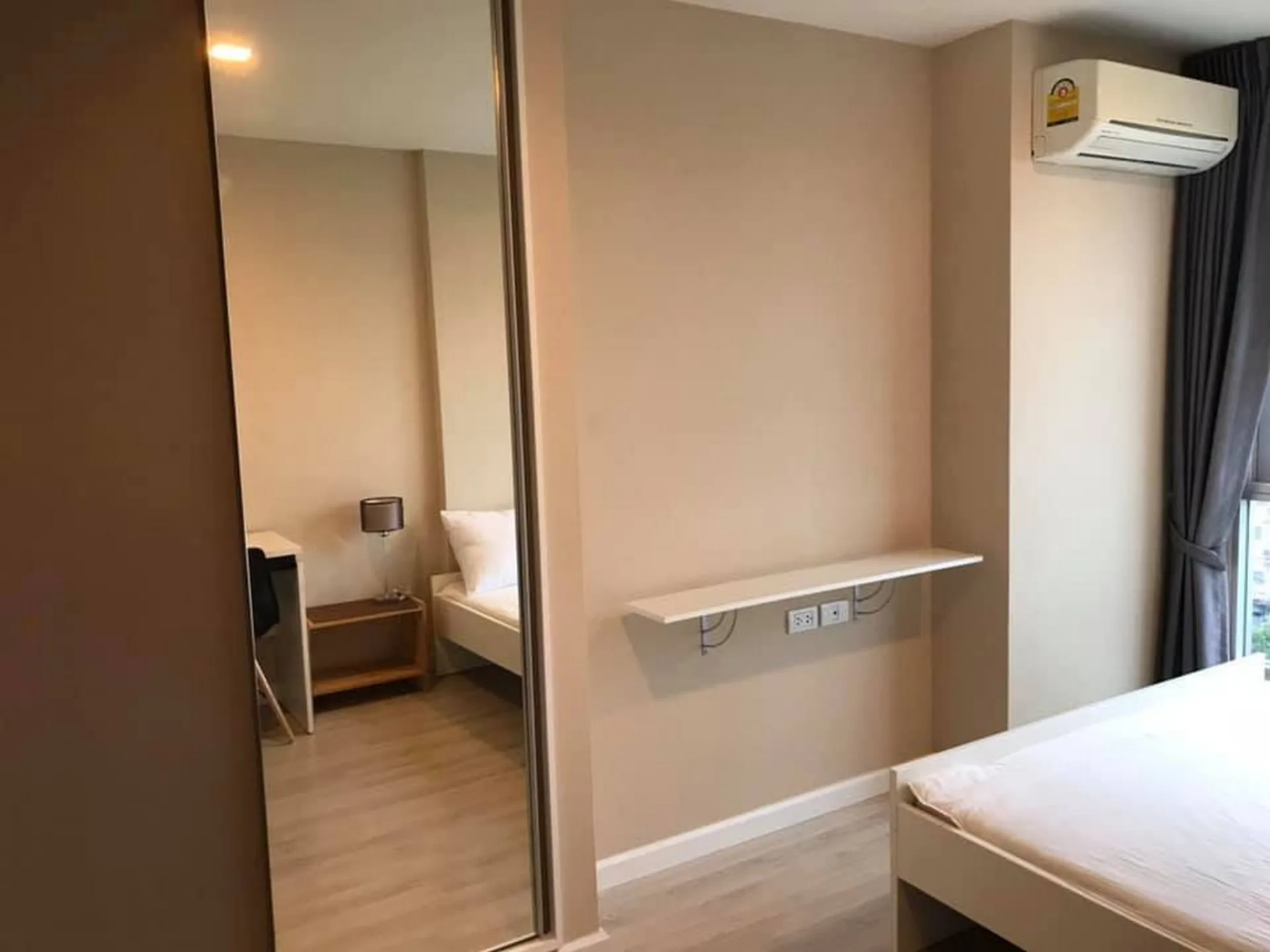Property photos for Metro Luxe Rama 4