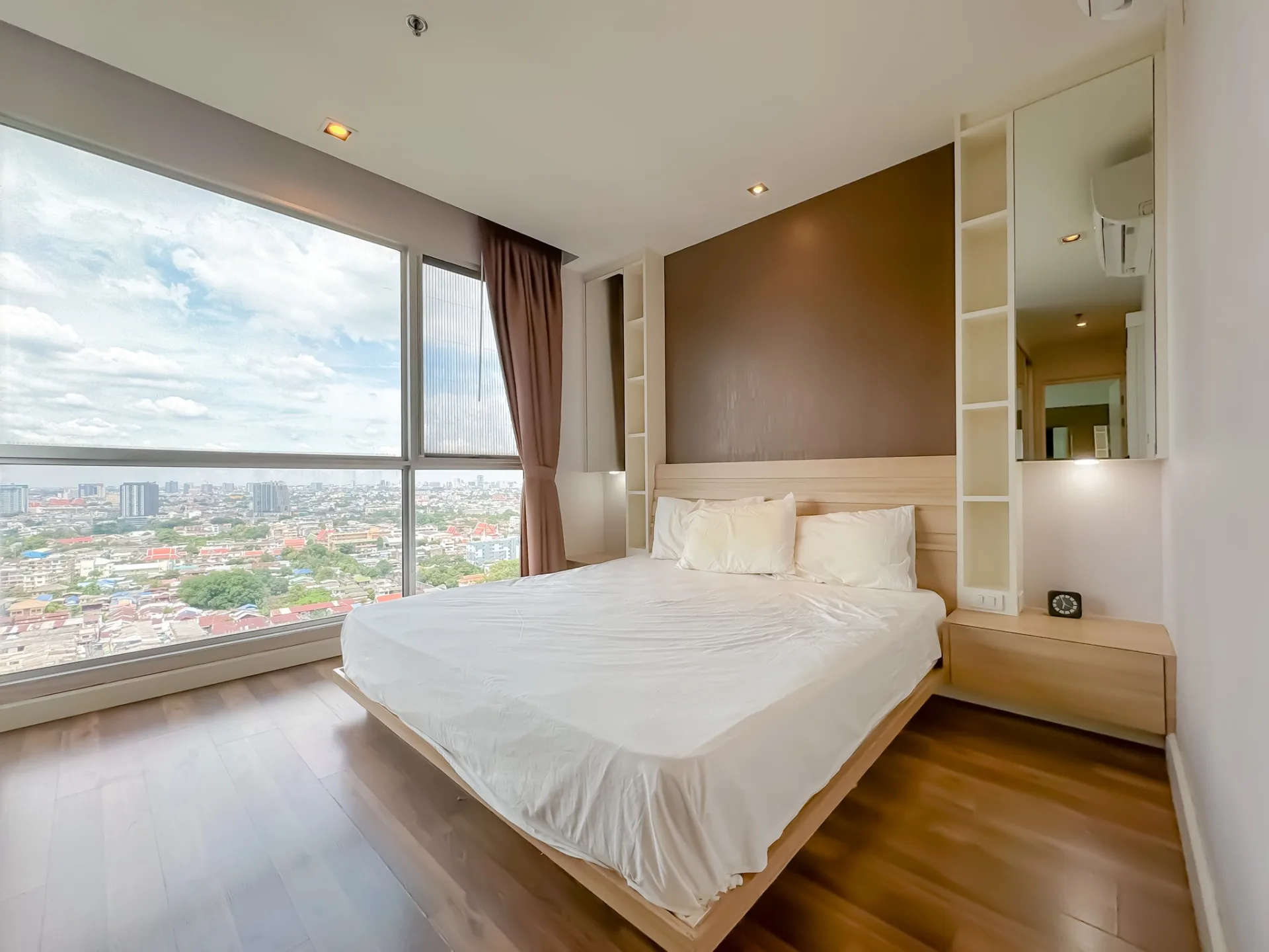 Property photos for The Room Sathorn - Taksin