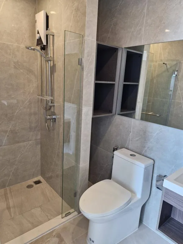 Property photos for Nue District R9