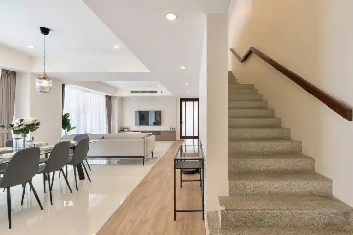 Property photos for Courtyard Villa Rama 9-wongwaen