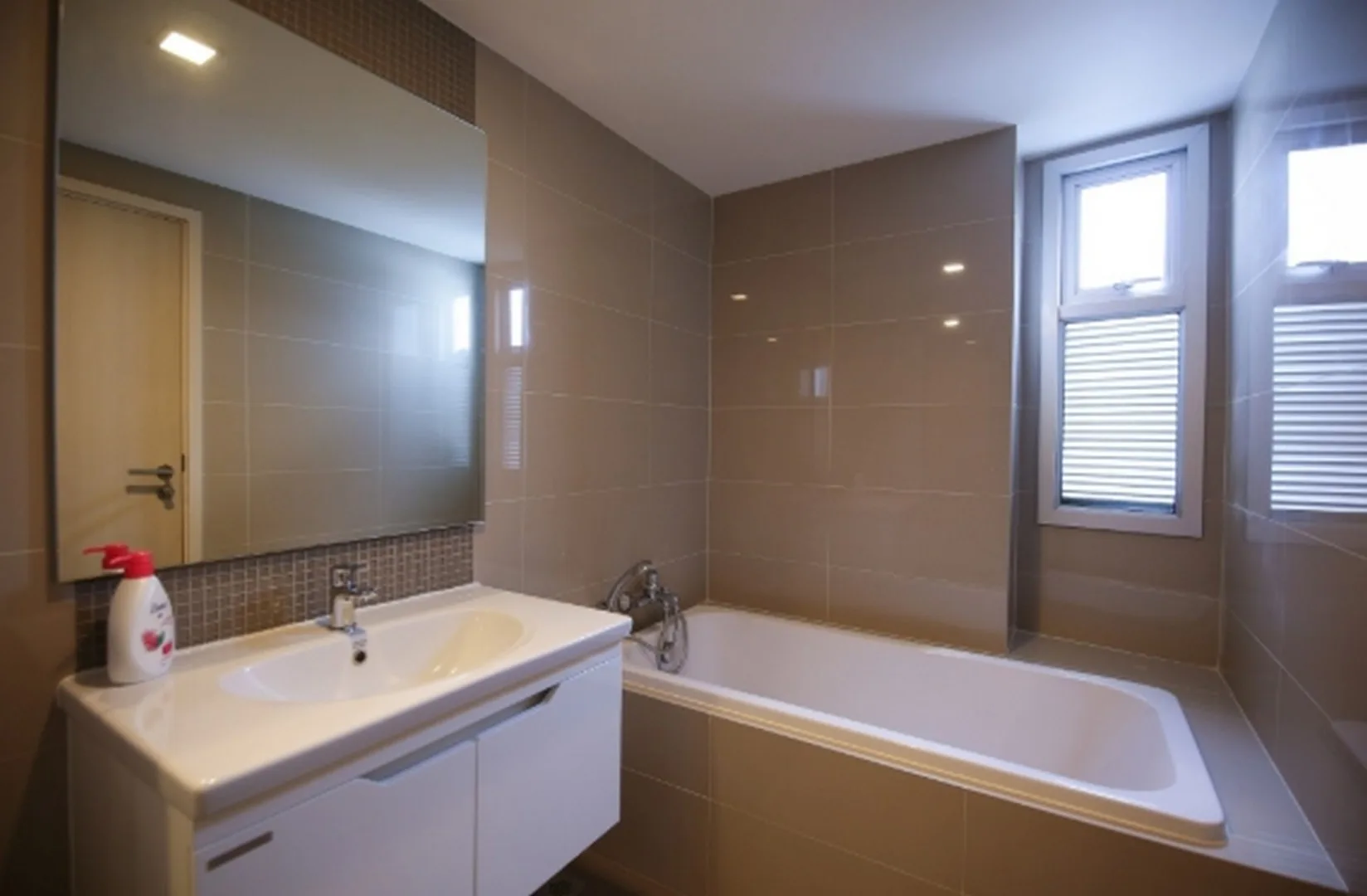 Property photos for Maestro 39