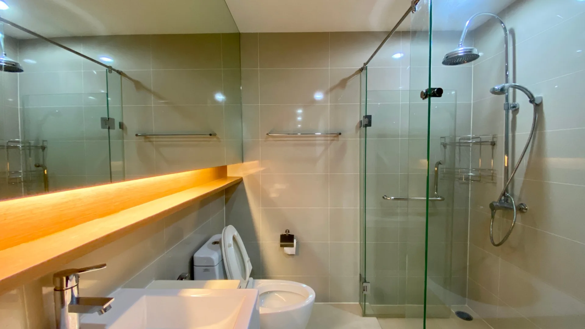 Property photos for 15 Sukhumvit Residences