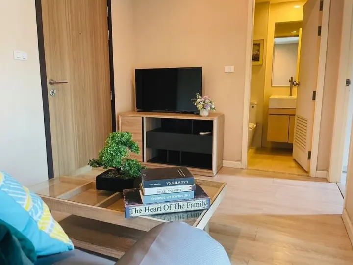 Property photos for Metro Luxe Rama 4