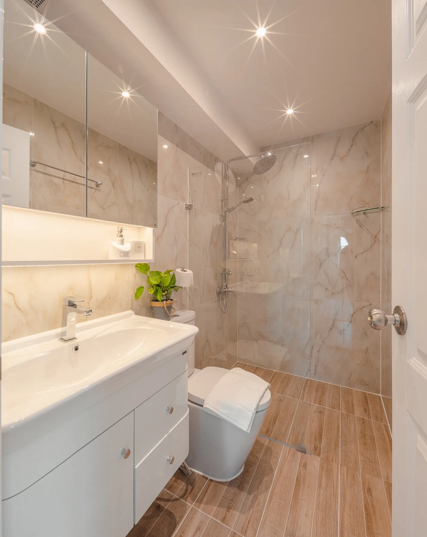 Property photos for Fortune Condo Town