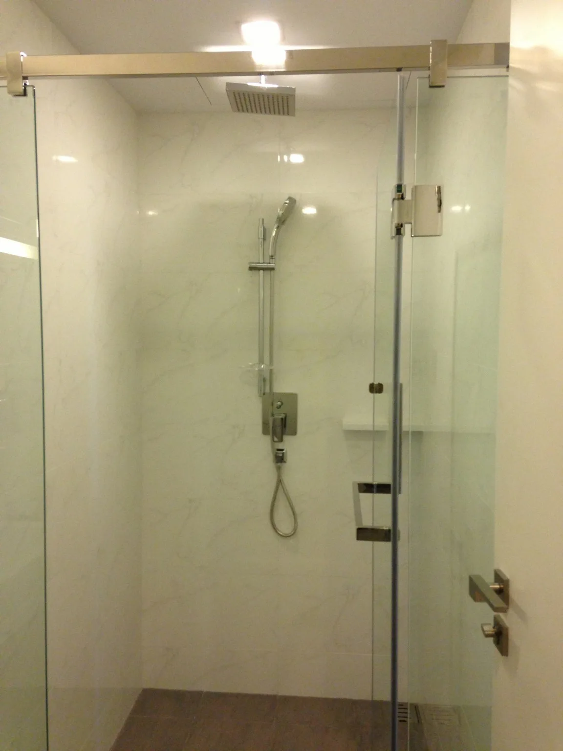 Property photos for The Room Sukhumvit 40