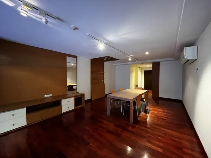 Property photos for Urbana Sukhumvit 15