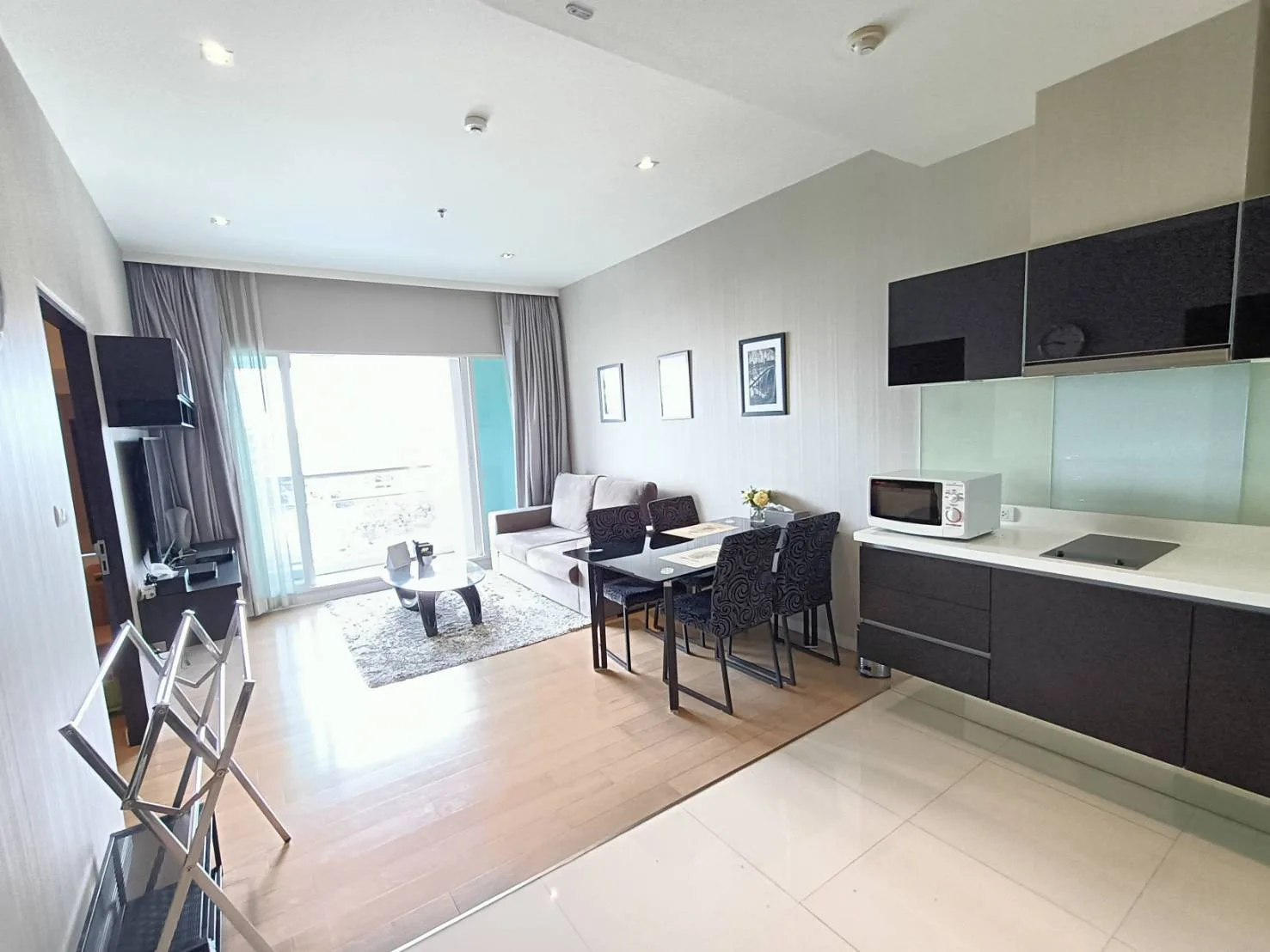 Property photos for Eight Thonglor Residence
