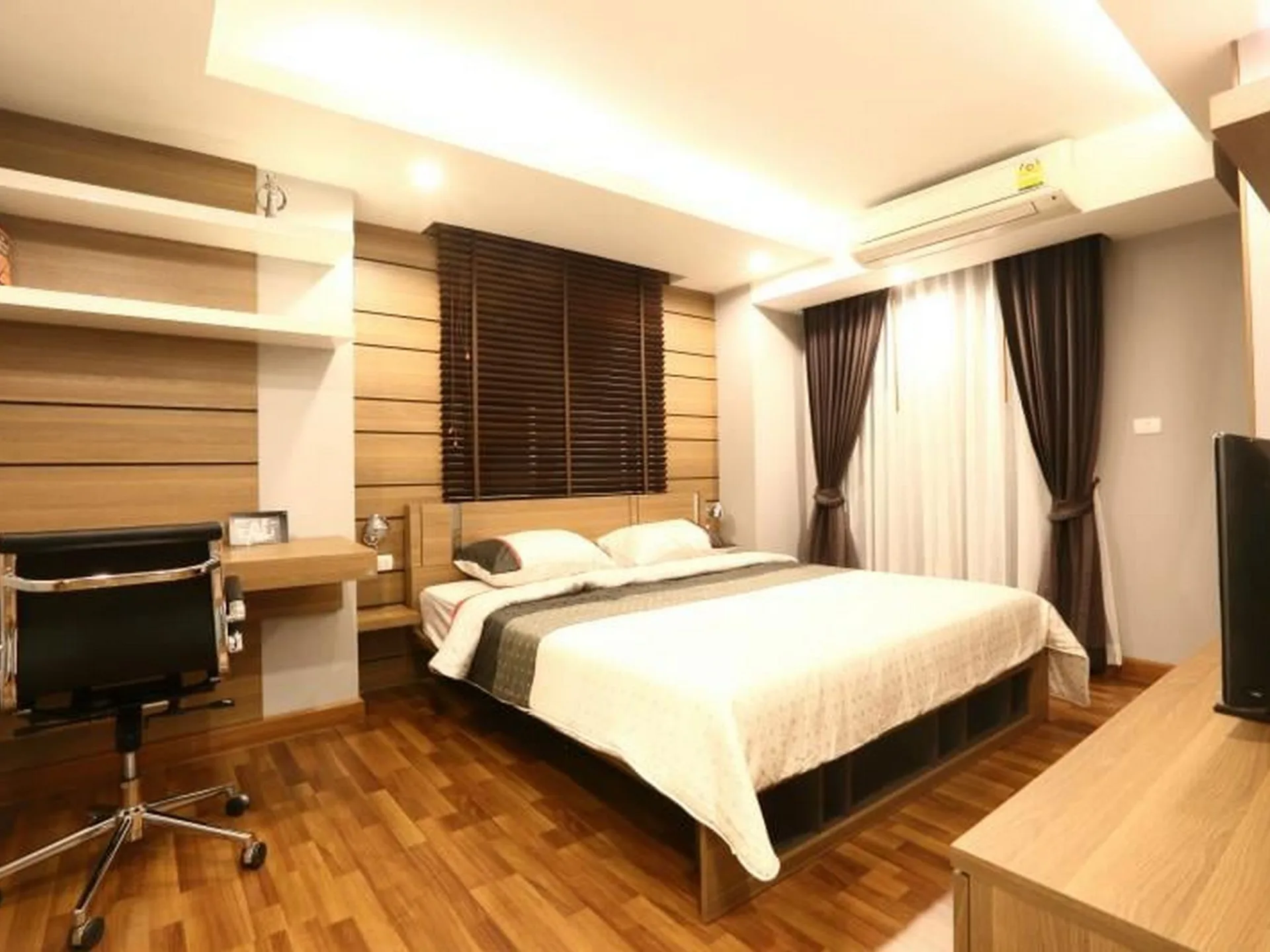 Property photos for The Waterford Sukhumvit 50 Onnut