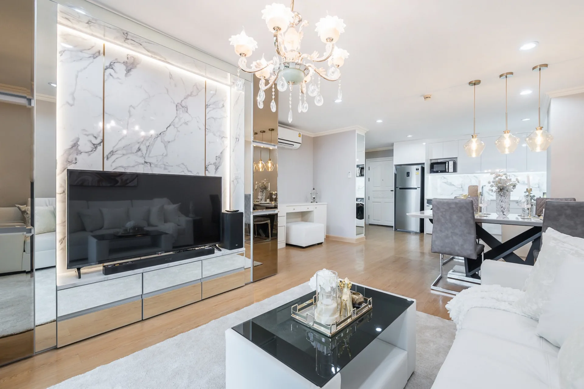 Property photos for Petch 9 Tower