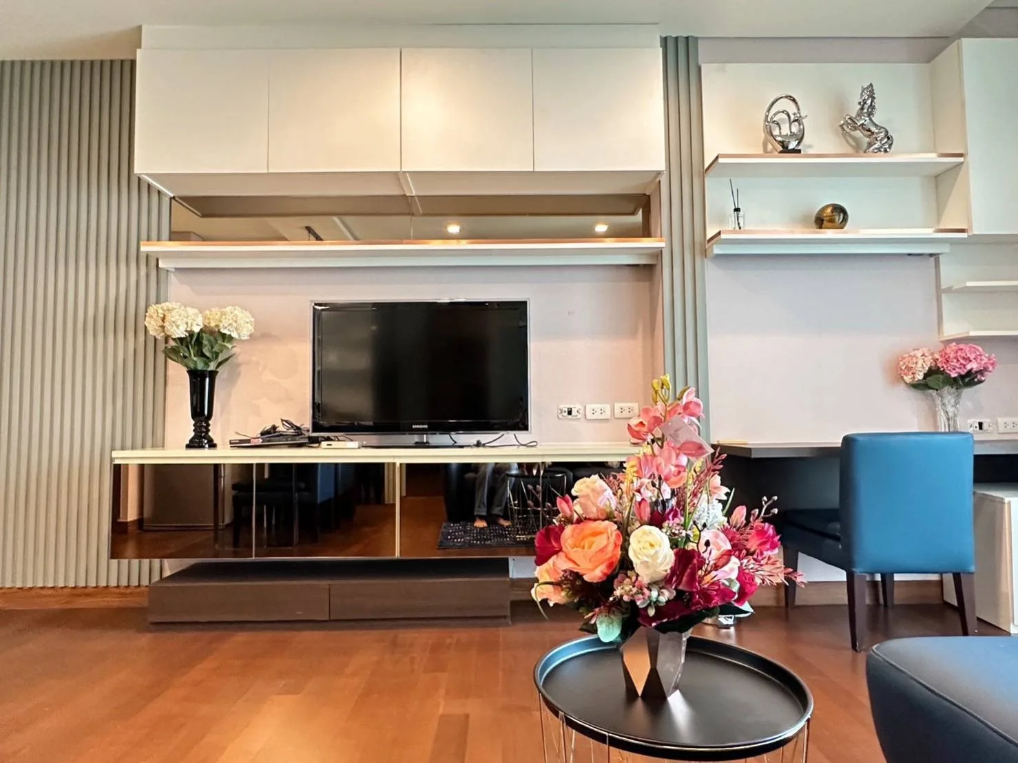 Property photos for Ivy Thonglor