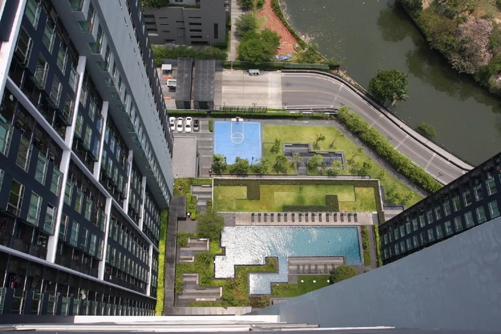 Property photos for The Base Sukhumvit 77