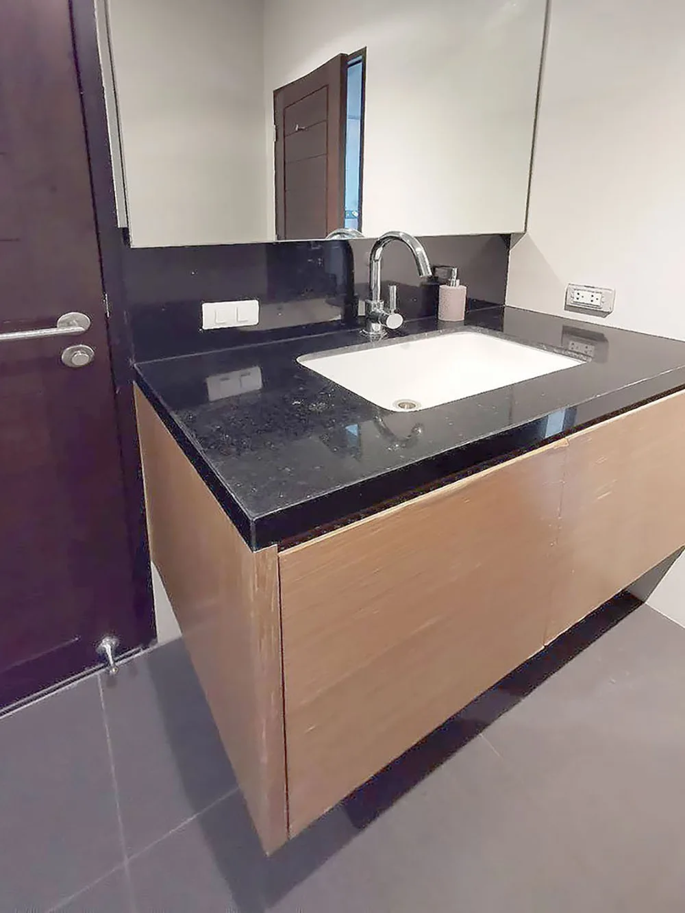 Property photos for Eight Thonglor Residence