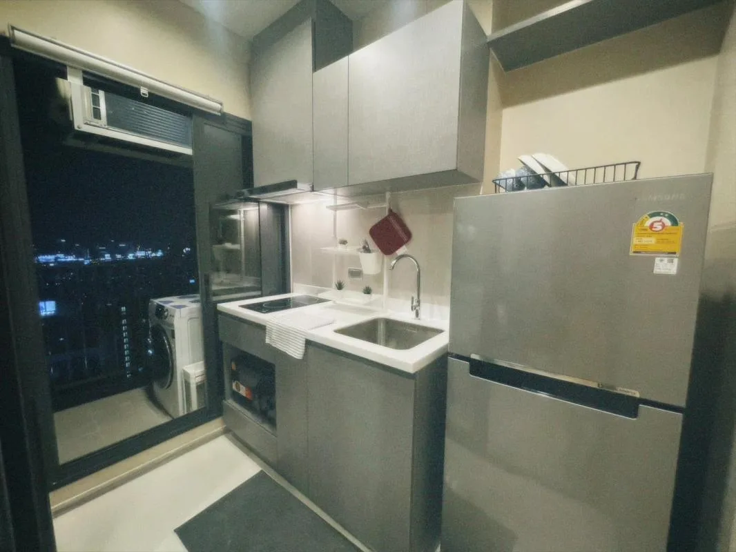 Property photos for Life Asoke Hype