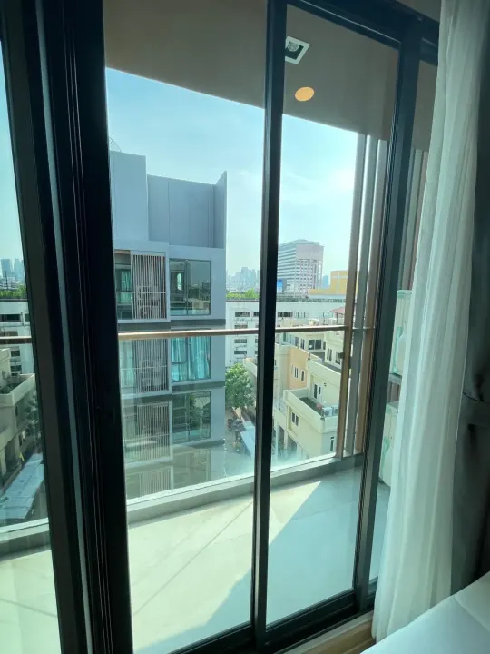 Property photos for Lloyd Soonvijai-thonglor