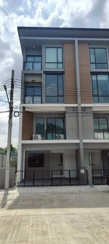 Property photos for Townhome