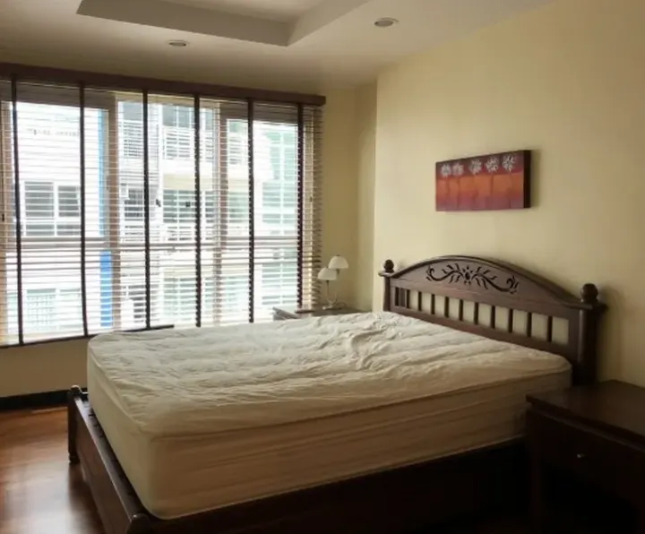 Property photos for Avenue 61