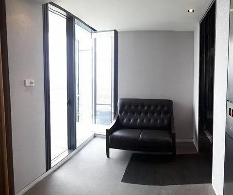 Property photos for The Met