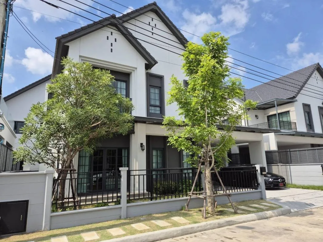 Property photos for Centro Bangna - Km.7