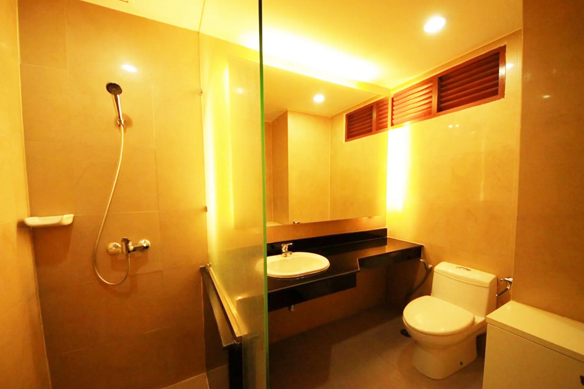 Property photos for The Habitat Sukhumvit 53