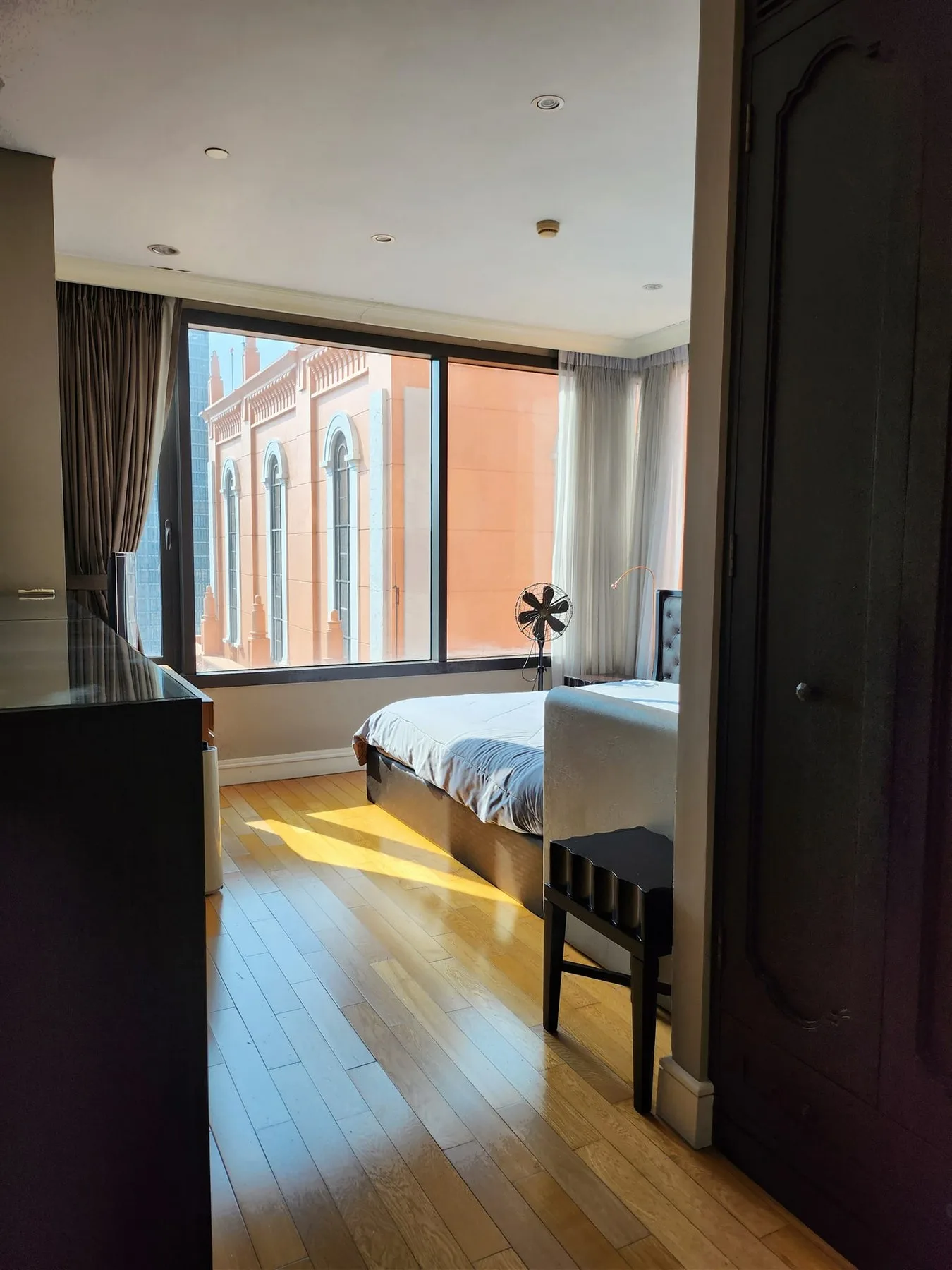 Property photos for Aguston Sukhumvit 22