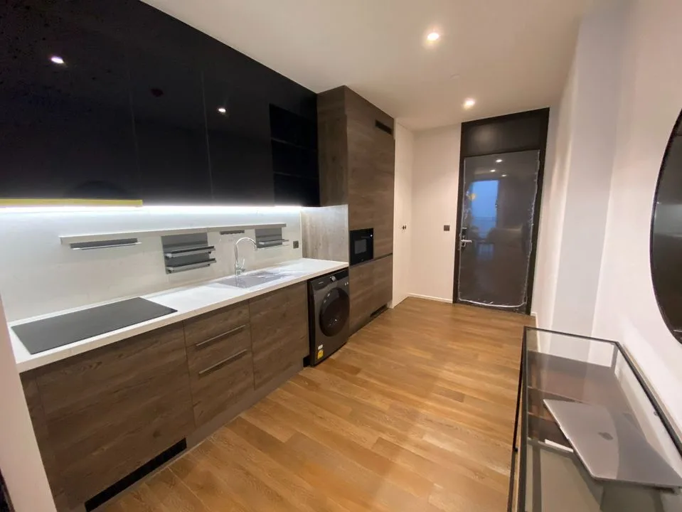 Property photos for Muniq Langsuan