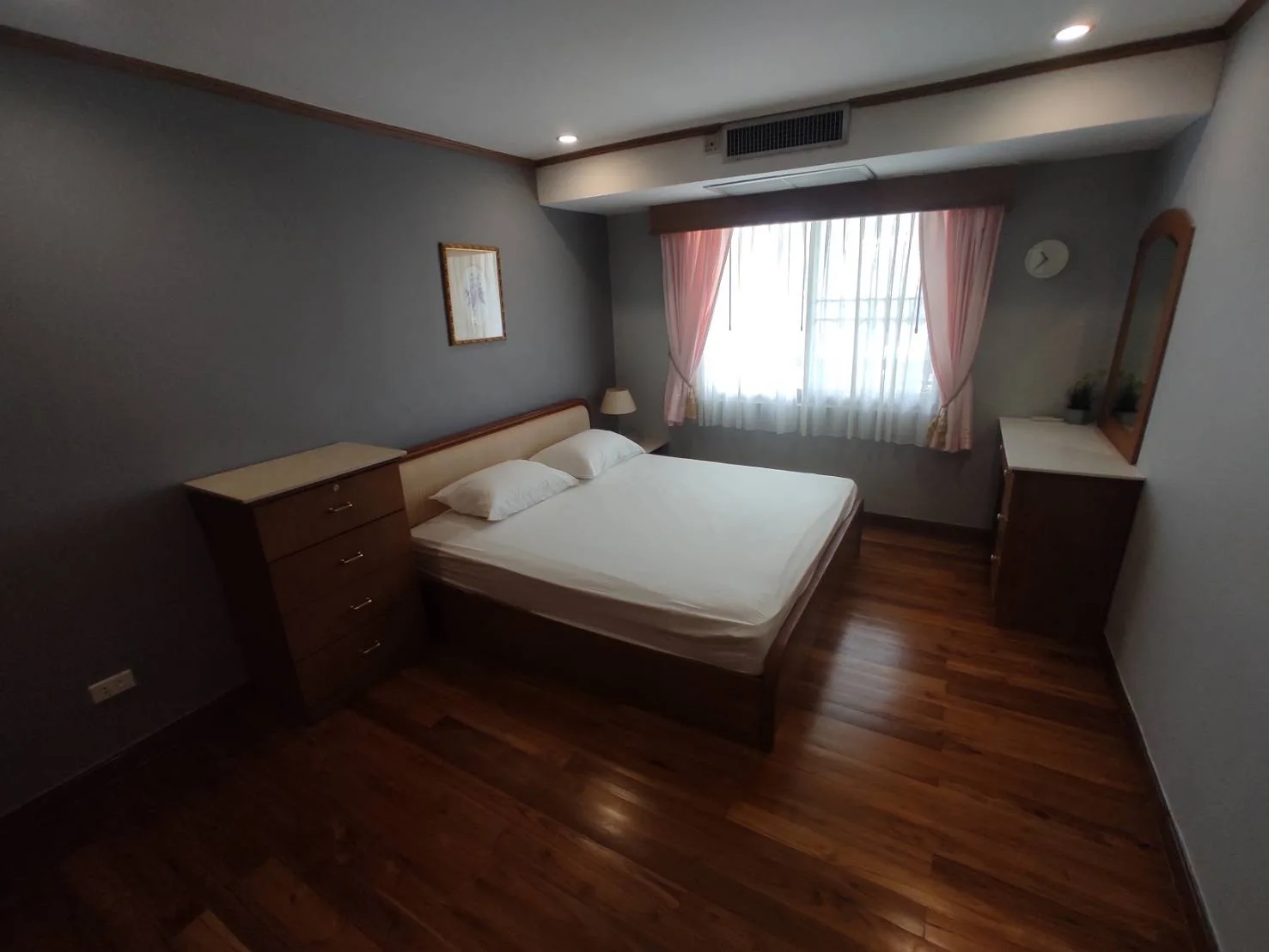 Property photos for Royal Castle
