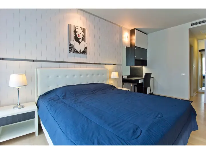Property photos for Noble Refine