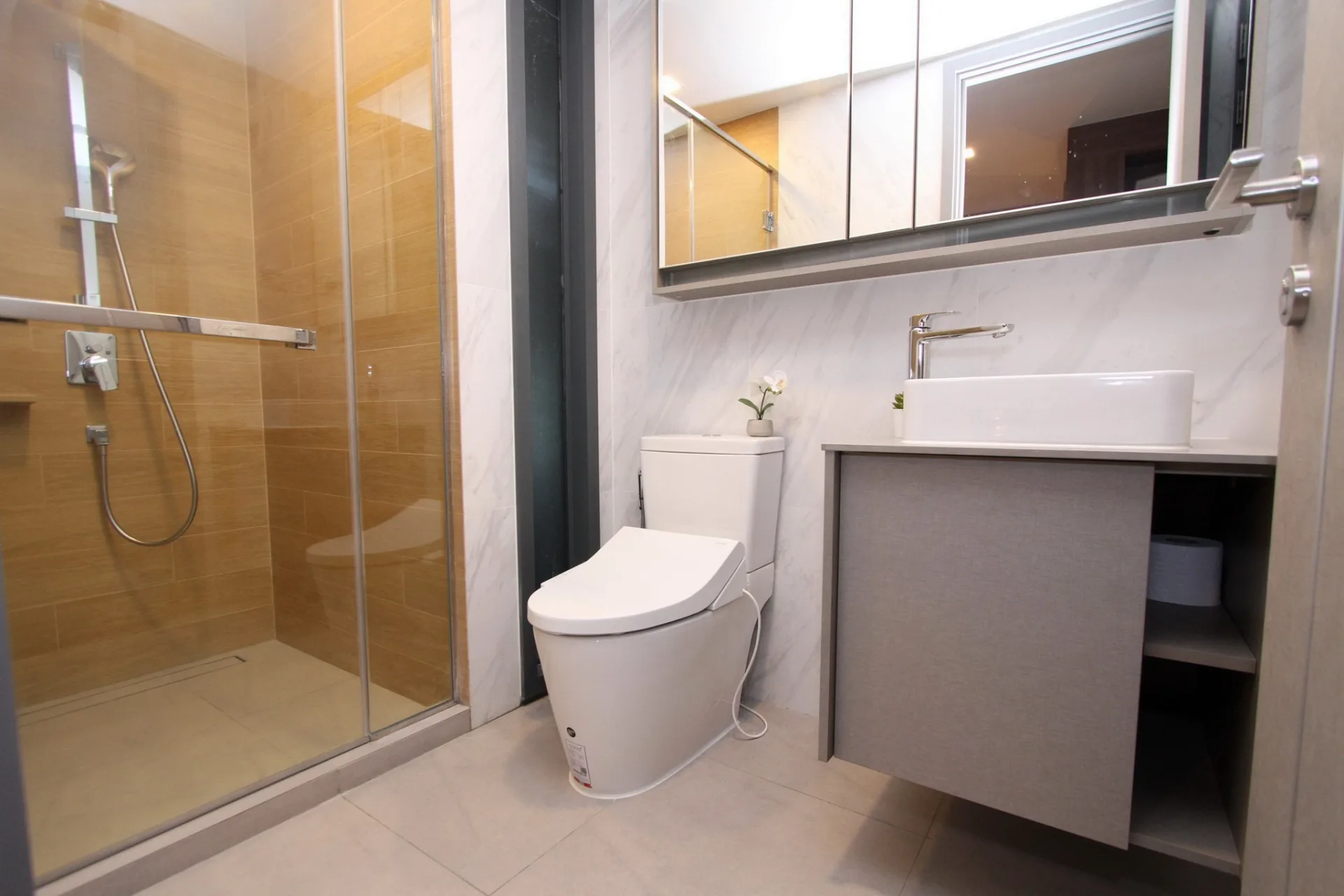 Property photos for Taka Haus Ekamai 12