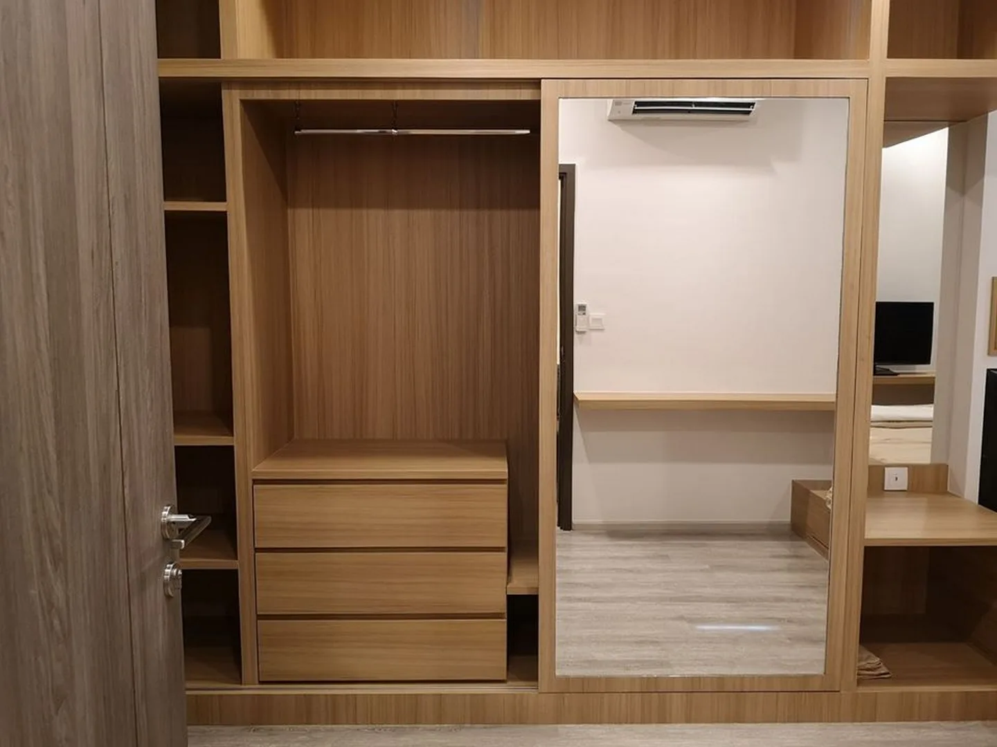 Property photos for IDEO Mobi Sukhumvit 66