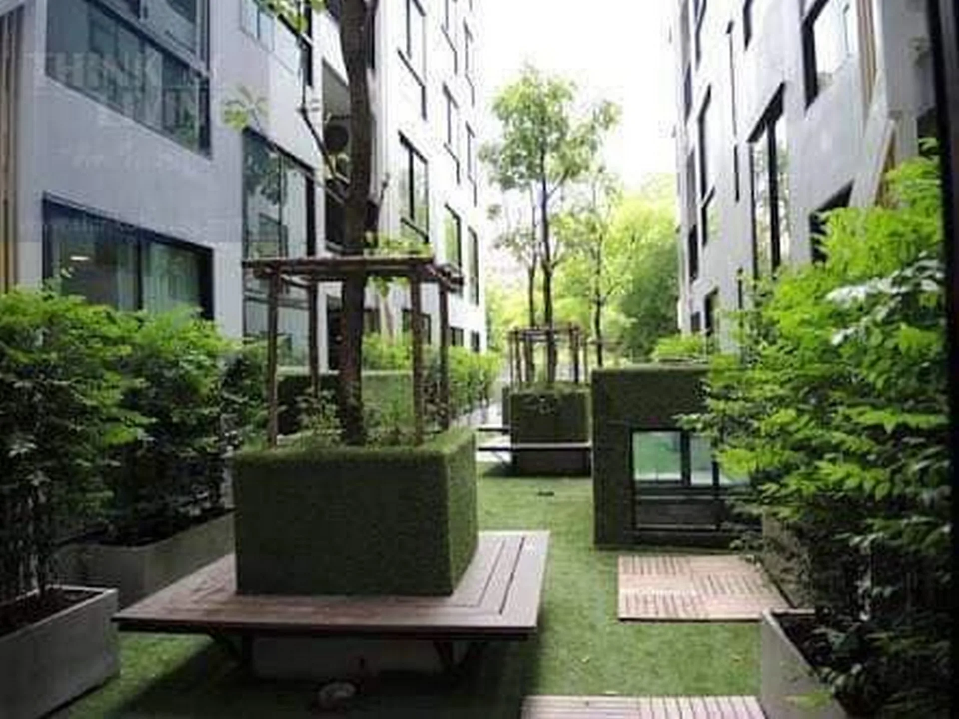 Property photos for Zenith Place Sukhumvit 42